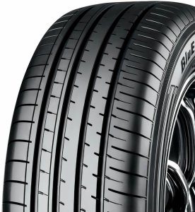 Автошины R18 235/55 100V Yokohama BluEarth-XT AE61
