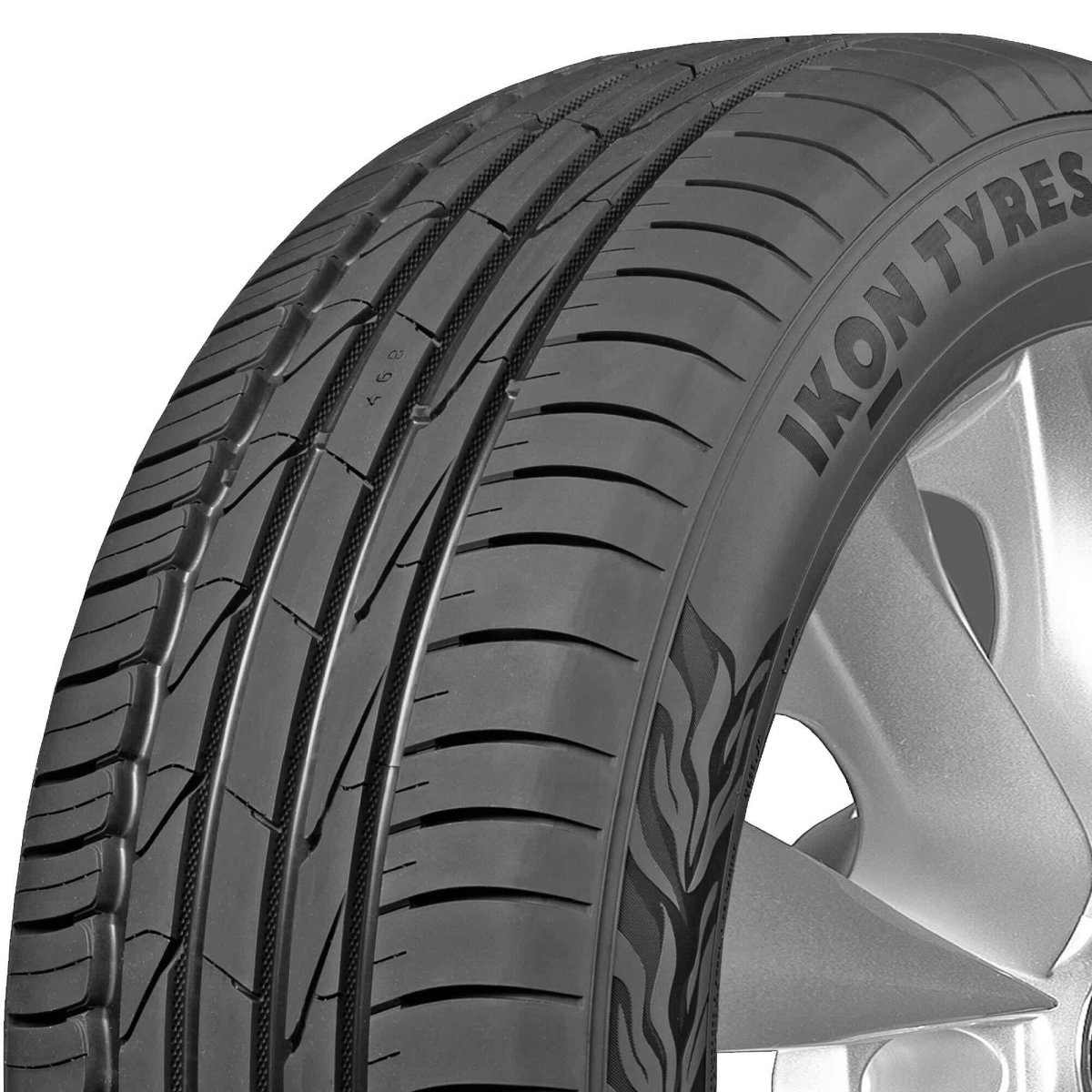 Автошины R17 215/45 91W Ikon Tyres Autograph Aqua 3 XL